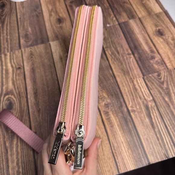 Lululemon Curved Wristlet Velour NWT *Limited Edition Gold* Pink Pastel (O/S) - Picture 4 of 13